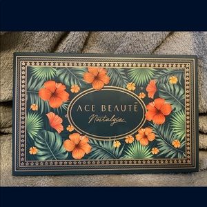 Ace Beaute Nostalgia Palette